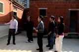 網友參觀五店市傳統(tǒng)街區(qū)